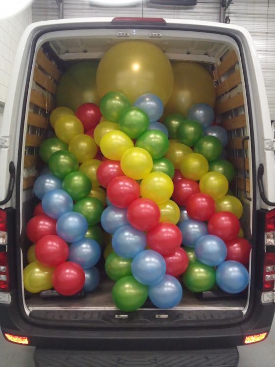 winkelcentrum Saendelft ballonnen pilaren